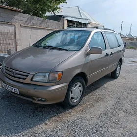 Toyota Sienna 2005