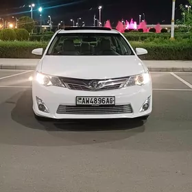 Toyota Camry 2014