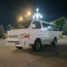 Toyota Hiace 2003