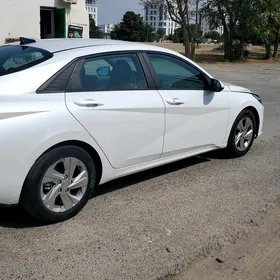 Hyundai Elantra 2021