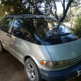 Toyota Previa 1993