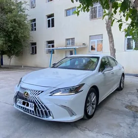 Lexus ES 350 2019