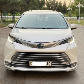 Toyota Sienna 2021