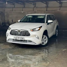 Toyota Highlander 2020