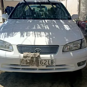 Toyota Camry 2001