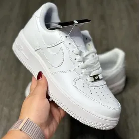 Кроссовки Nike
