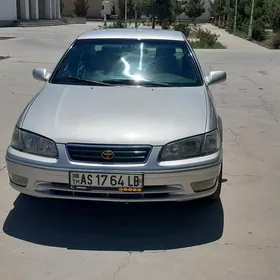 Toyota Camry 2000