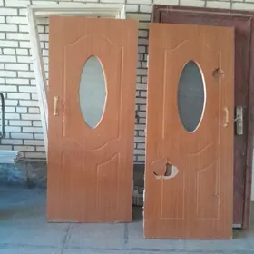 двери