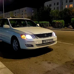 Toyota Avalon 2000