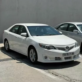 Toyota Camry 2011