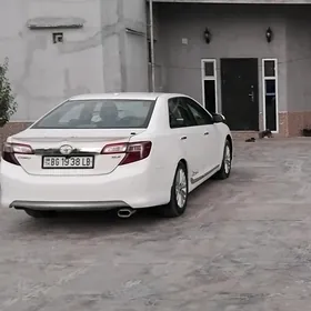 Toyota Camry 2013
