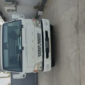 Mitsubishi Canter 2022