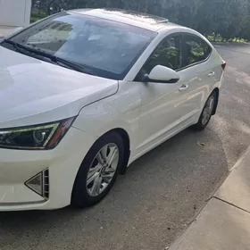 Hyundai Elantra 2020