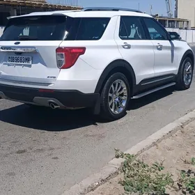 Ford Explorer 2021