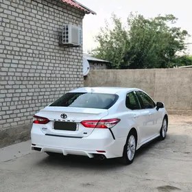 Toyota Camry 2020