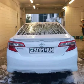Toyota Camry 2012