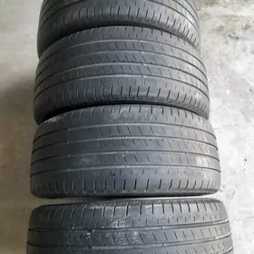 BRIDGESTON  235 45 18