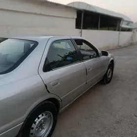 Toyota Camry 2000