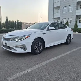 Kia Optima 2020