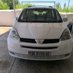 Toyota Sienna 2004