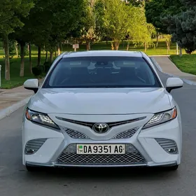 Toyota Camry 2018