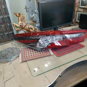 Stopnik Camry 2022