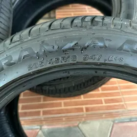 bridgestone 235/45/18