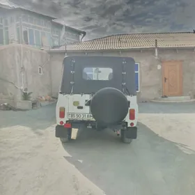 UAZ 469 2001