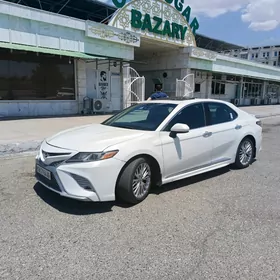 Toyota Camry 2020