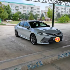 Toyota Camry 2020