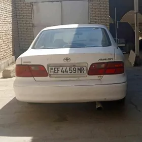Toyota Avalon 1999