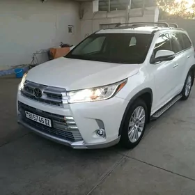 Toyota Highlander 2018