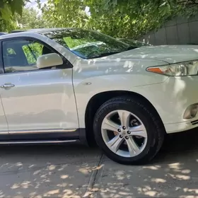 Toyota Highlander 2013