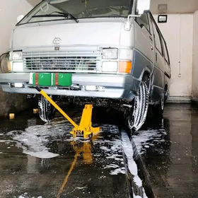 Toyota Hiace 1987