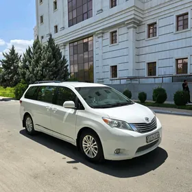 Toyota Sienna 2016