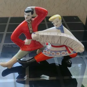 Статуэтки