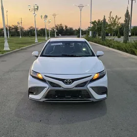 Toyota Camry 2022