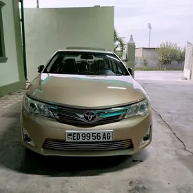 Toyota Camry 2012