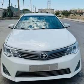 Toyota Camry 2013