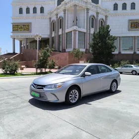 Toyota Camry 2017