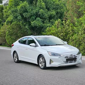Hyundai Elantra 2019