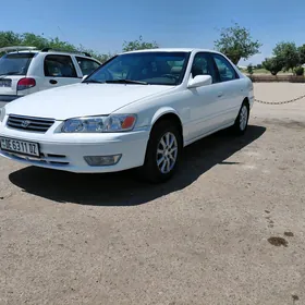 Toyota Camry 2000