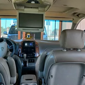 Toyota Sienna 2004