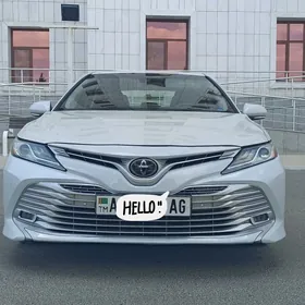Toyota Camry 2018