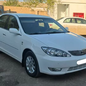Toyota Camry 2004