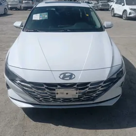 Hyundai Elantra 2022