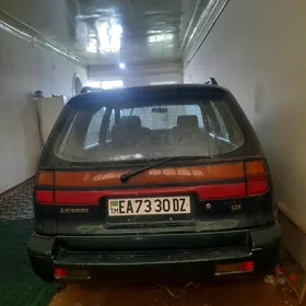 Mitsubishi Chariot 1995