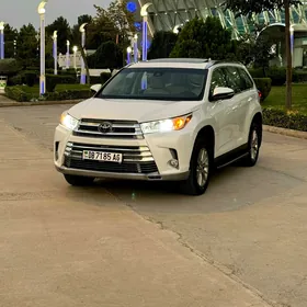 Toyota Highlander 2019