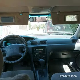 Toyota Camry 2001