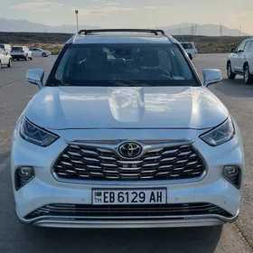 Toyota Highlander 2022